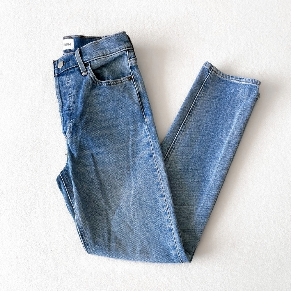 DENIM Forum High Rise Jeans - Picture 9 of 13